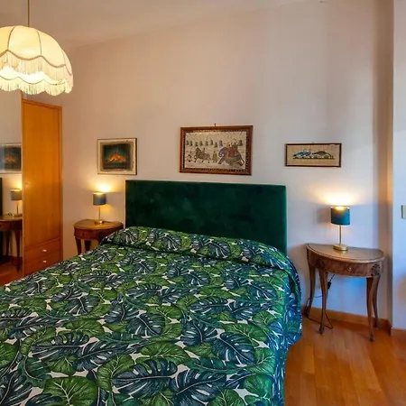 Casetta Vaticana - Vatican Bloom * Roma