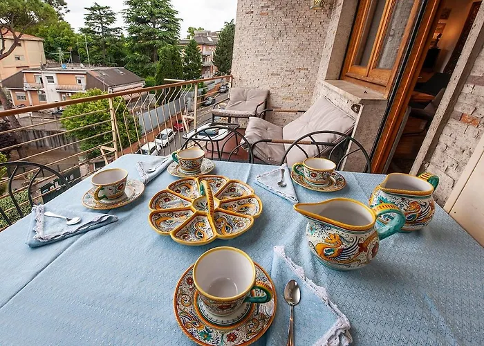 Casetta Vaticana - Vatican Bloom