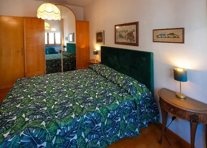 Casetta Vaticana - Vatican Bloom *